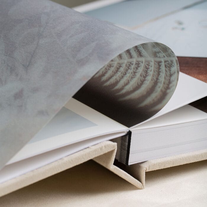 Graphistudio Magnolia Album with vellum pages